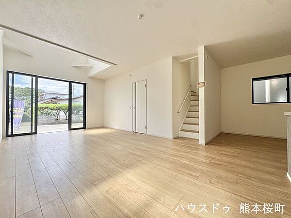 リビング/ダイニングを拡大表示