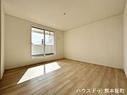 ■2階8.75帖洋室■心からリラックスできる静けさ、上質な眠りで、毎日をリセットします。明日への活力を養う空間です。