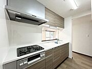 ■家族の「美味しい」が集まる舞台■高い機能性と美しいデザインを両立。料理する人も、待つ人も、笑顔になれる場所です。