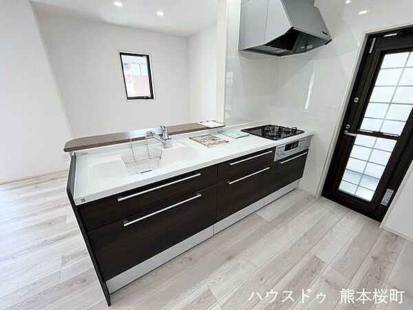 キッチンを拡大表示