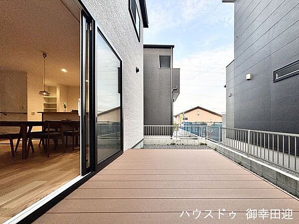 バルコニーを拡大表示