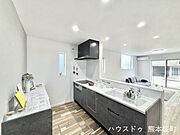 ■家族の「美味しい」が集まる舞台■高い機能性と美しいデザインを両立。料理する人も、待つ人も、笑顔になれる場所です。