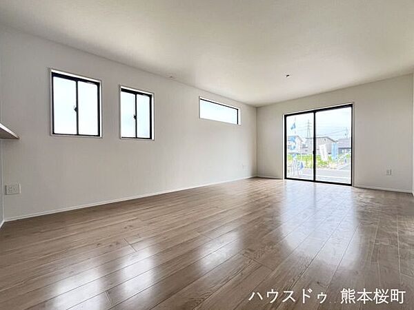 リビング/ダイニングを拡大表示