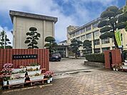 東部中学校 1110m