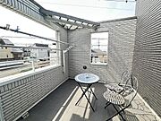 ルーフガーデンは4.5帖の広さがあり、お洗濯以外にも色々な使い方ができます！