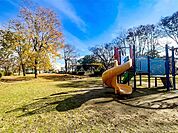 春田野中央公園 70m