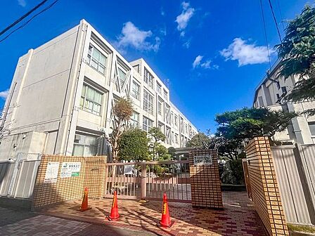 西築地小学校 580m