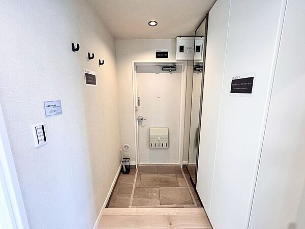 玄関を拡大表示