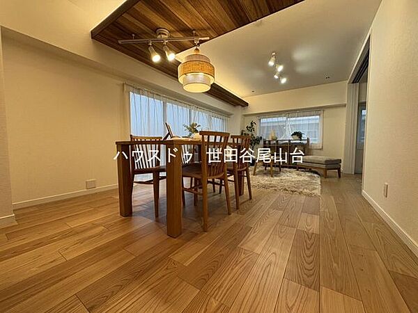 リビング/ダイニングを拡大表示