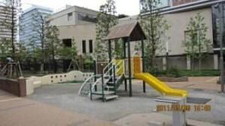 プラタナス公園 350m