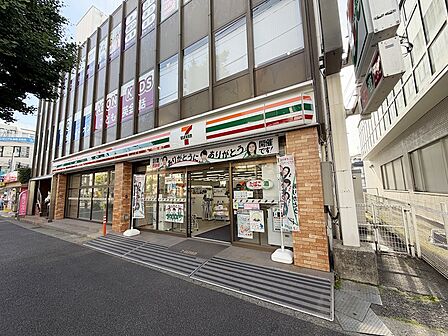 セブンイレブン 横浜青葉台駅前店(800m)