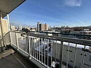 南向きで日当たり、眺望良好です。