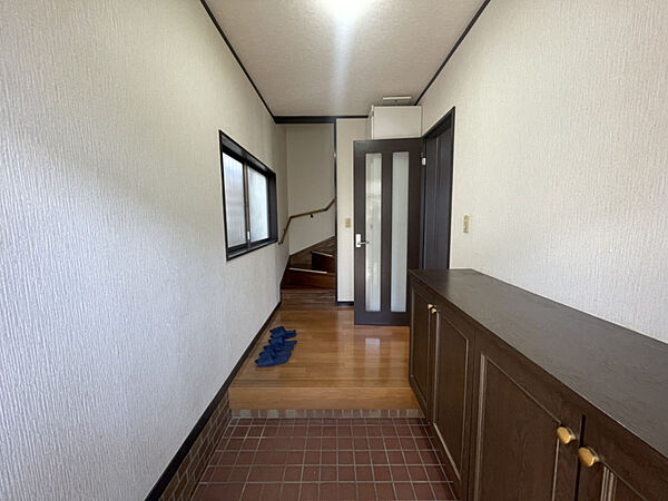 玄関を拡大表示