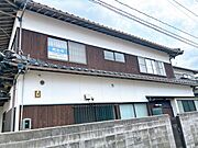 【リフォーム中6/5撮影】別角度からの外観写真です。焼杉と漆喰のハーモニー。