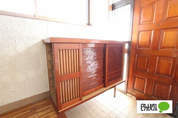 玄関を拡大表示