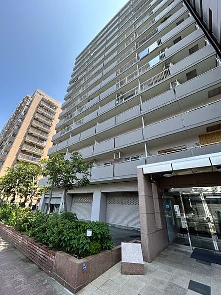 専有面積76.1ｍ2の3LDK！都市近郊で最寄り駅徒歩約3分の便利な住環境です♪