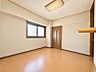室内：独立したお部屋は主寝室や書斎としてのご利用にも最適です♪（※一部CG加工により残置物を除去しています）