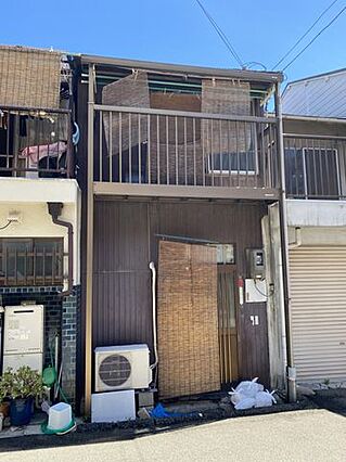 塚本駅徒歩8分...