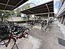 駐車場：駐輪場