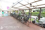 キレイに清掃された自転車置き場
