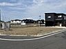 外観：前面道路含む現地写真