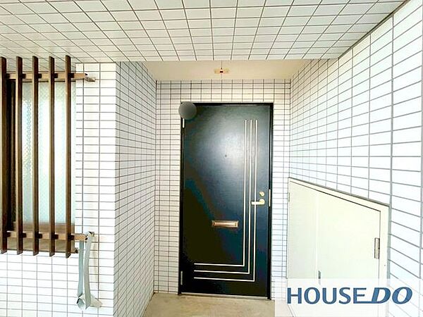 玄関を拡大表示