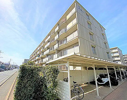 売主直売マンションのため仲介手数料 不要♪人気の4階のお部屋で日当たりや景色も良好◎
