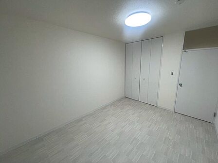 ※過去自社施工事例 クローゼット収納付きのお部屋です!お子様ものびのびと過ごせる子供部屋にも!お好きな配置・配色にオーダーできます!ご希望にお応えします。(社内規定有)