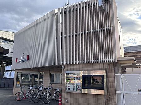 花小金井駅前交番花小金井駅通りにある交番です。日々パトロールなどを行い地域の方々が安心した生活を送れるようにしています。 420m
