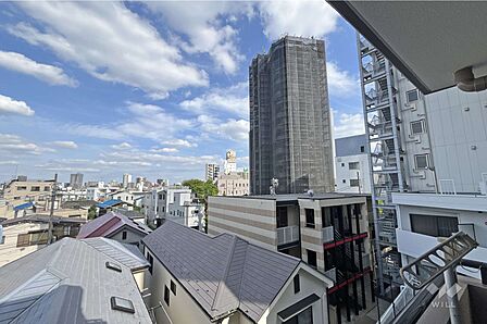 東側バルコニーからの眺め（南東方向）［2026年4月25日撮影］