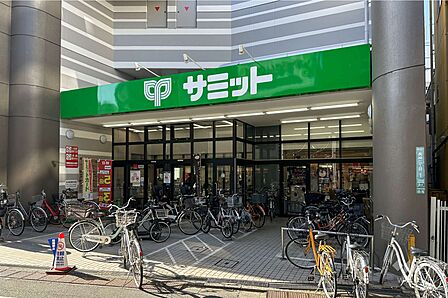 サミットストア(椎名町店)の外観
