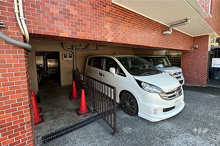 敷地内駐車場(屋内平面式)