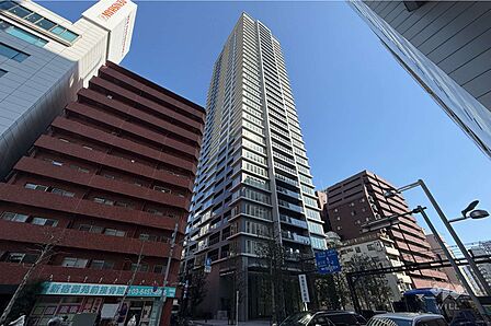 クラッシィタワー新宿御苑の外観（南西側から）