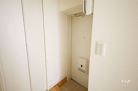 玄関［2026年8月9日撮影］