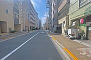 敷地の東側前面道路（北側から）