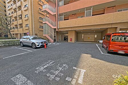 敷地内駐車場（屋外平面式）