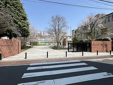 巣鴨北中学校[公立]の外観