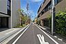 その他：敷地南側の前面道路（西側から）