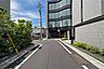 その他：敷地西側の前面道路（南側から）
