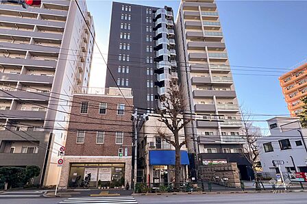 シティハウス文京本駒込の外観(南東側から)