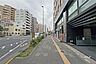 その他：北東側前面道路は春日通りです（北西側から）。