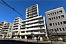 外観：ラコスタ新宿余丁町の外観（南側から）