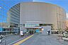 周辺：新宿コズミックスポーツセンターの外観