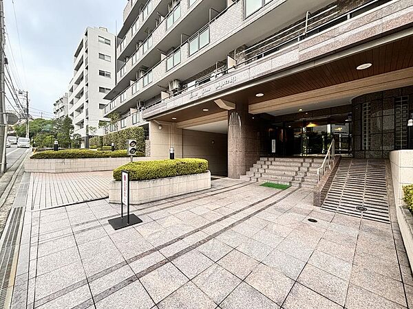 エントランスを拡大表示