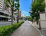 外観：前面道路含む現地写真