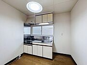 ※写真は同間取りの別号室（202号室）です。現況と異なる場合は現況を優先いたします。