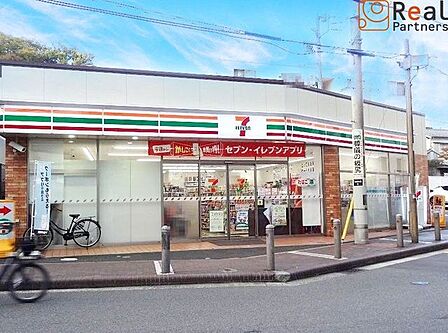 セブンイレブン横浜南軽井沢店 徒歩3分。 170m