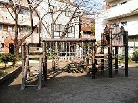 西日暮里六丁目公園（140m）