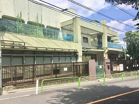 かないくぼ保育園(375m)