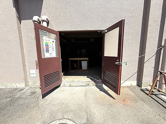ゴミ置き場